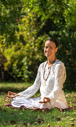 Tina Blumenstein - Sach Prakash Kaur Tina Blumenstein - Sach Prakash Kaur